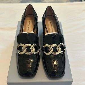Antonio Melani Black Harpez heeled loafer size 8
